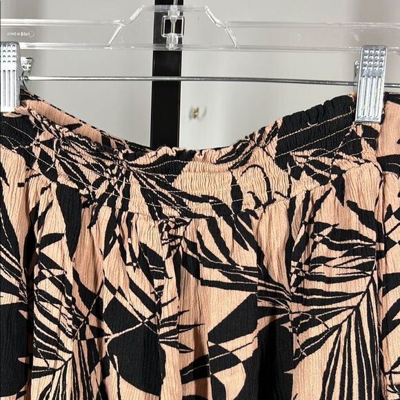 Wild Fable Tropical Print Black Ankle Pants with Wide-Leg Design - Picture 3 of 7